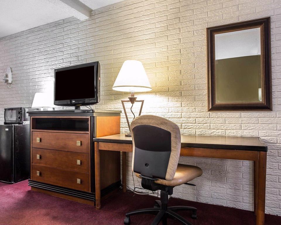 Hotel Econo
