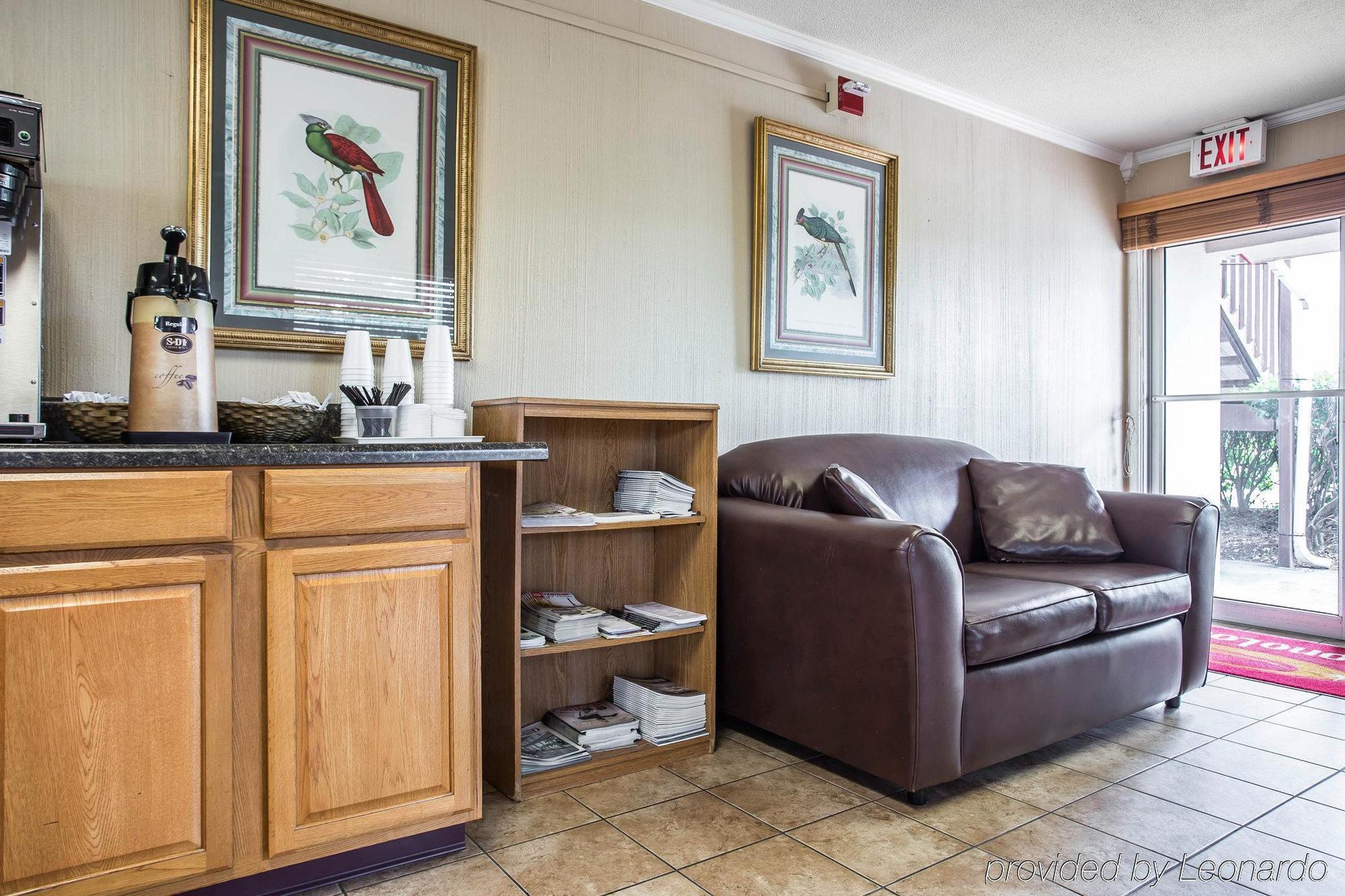 Hotel Econo 2*