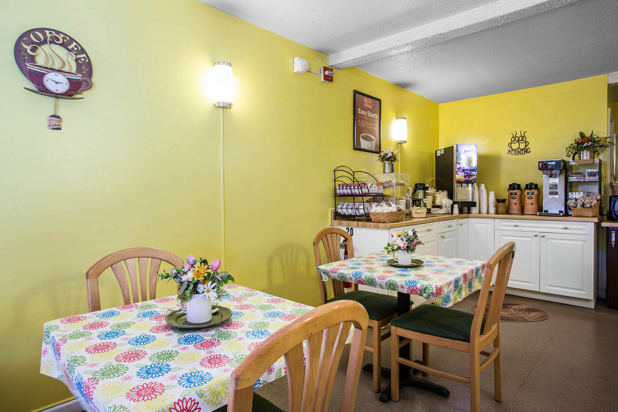 Econo Hotel 2*