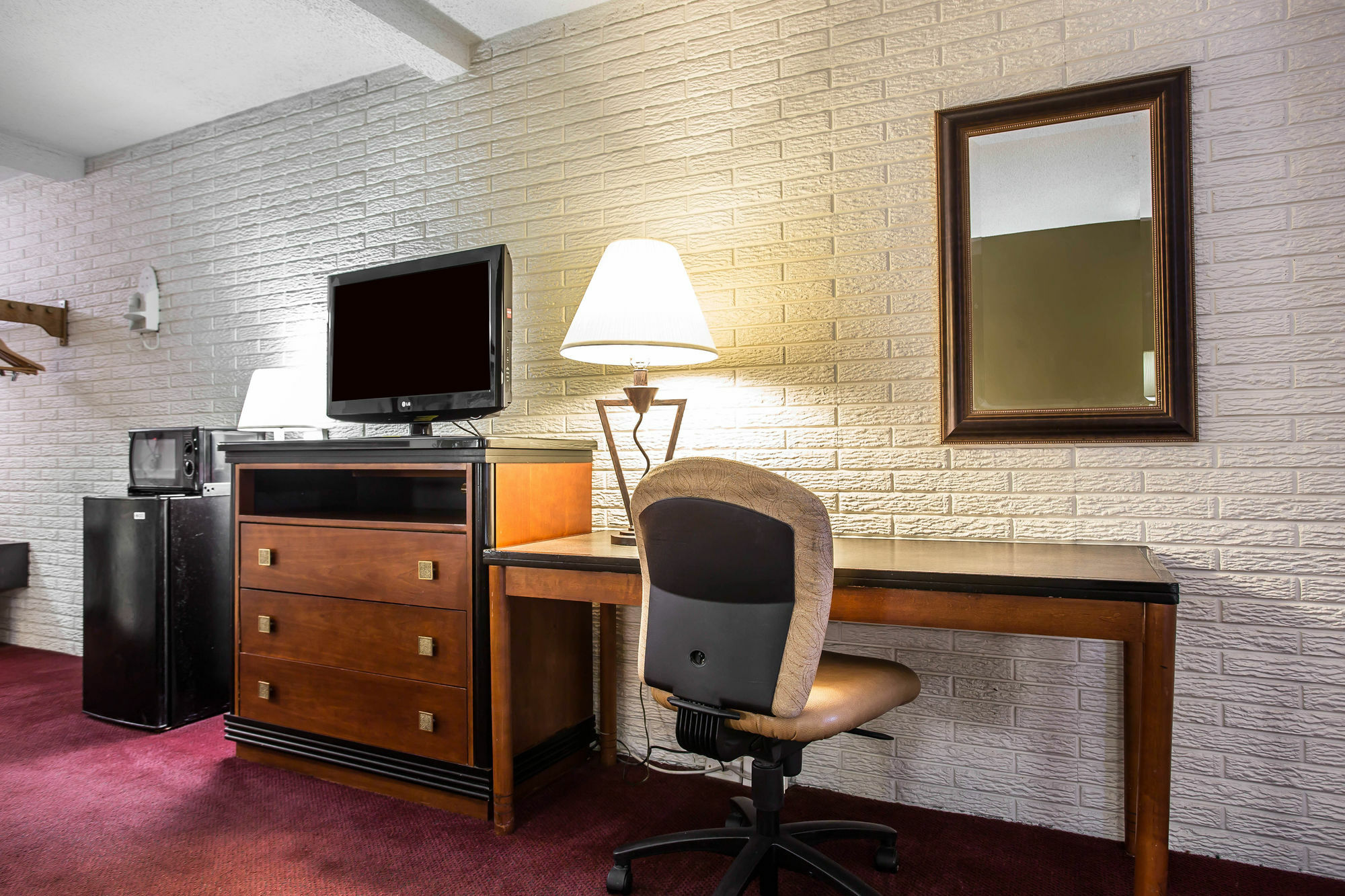Econo Hotel