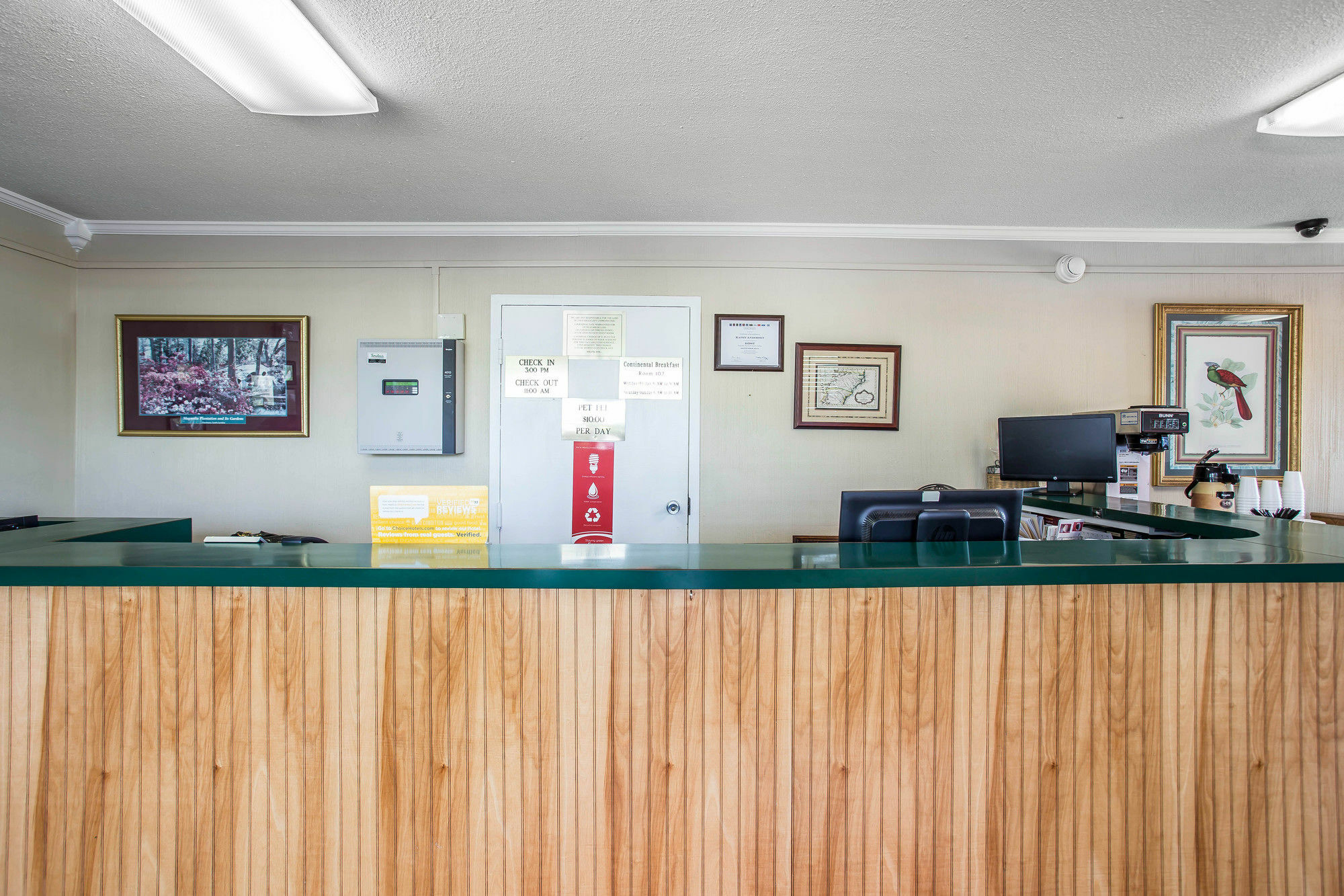 Hotel Econo